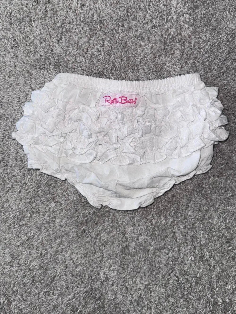 Girls Size 18-24 months RuffleButts White Bloomer, Like New